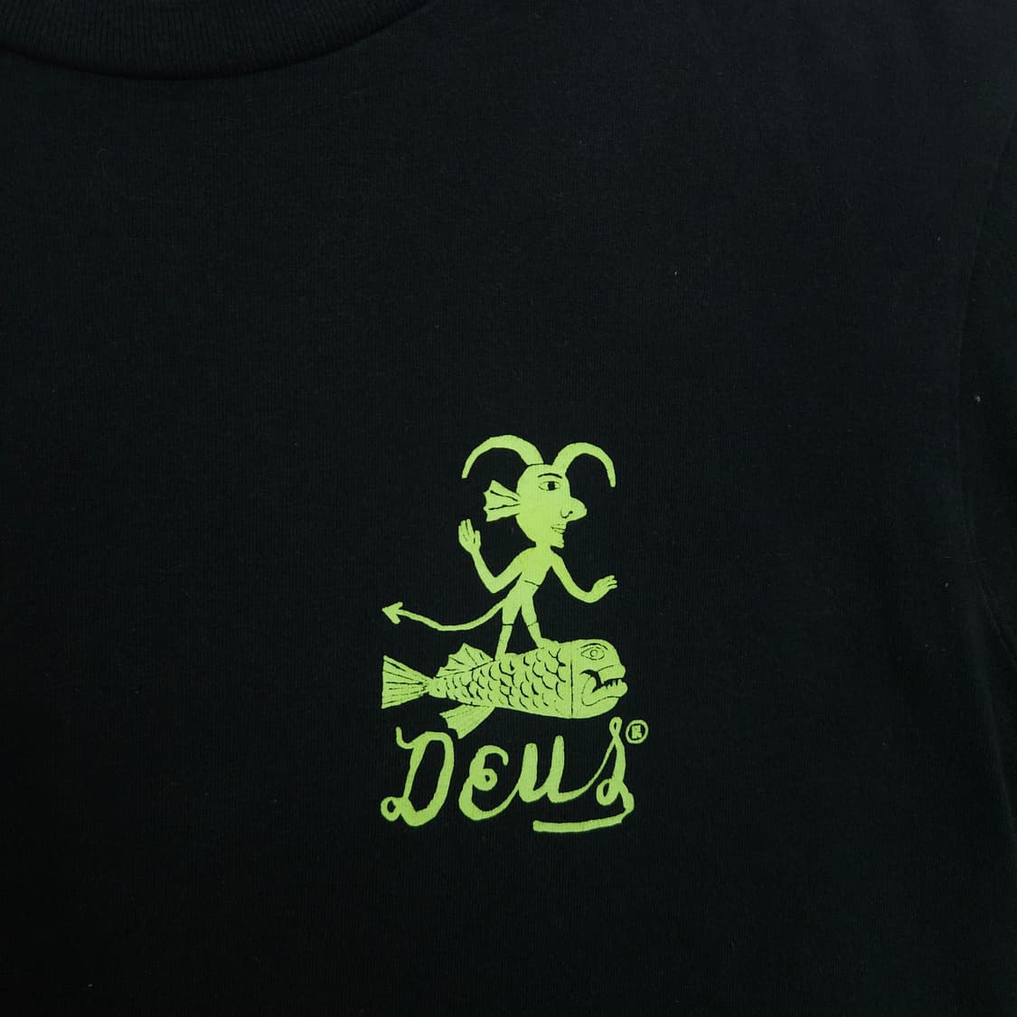 데우스 엑스 마키나 반팔티 M 상품이미지4