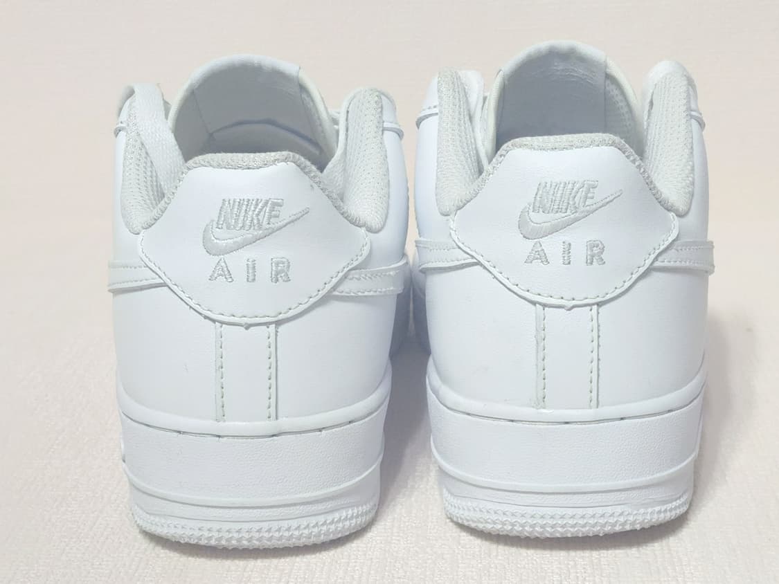 나이키 에어포스 1 '07 트리플 화이트 240mm 상품이미지5