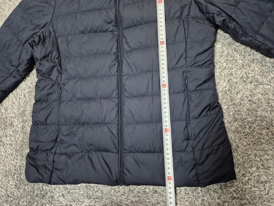 유니클로 여성 경량 다운 패딩 M 상품이미지9