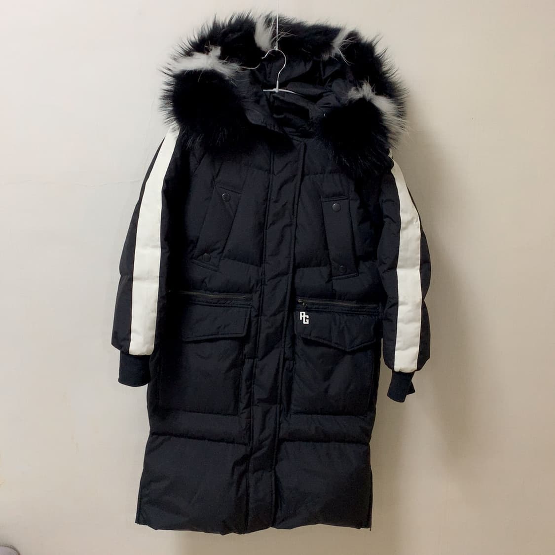 파리게이츠 라쿤 퍼 롱패딩 구스 다운 블랙 후드 거위 털 화이트 라인 0 상품이미지1