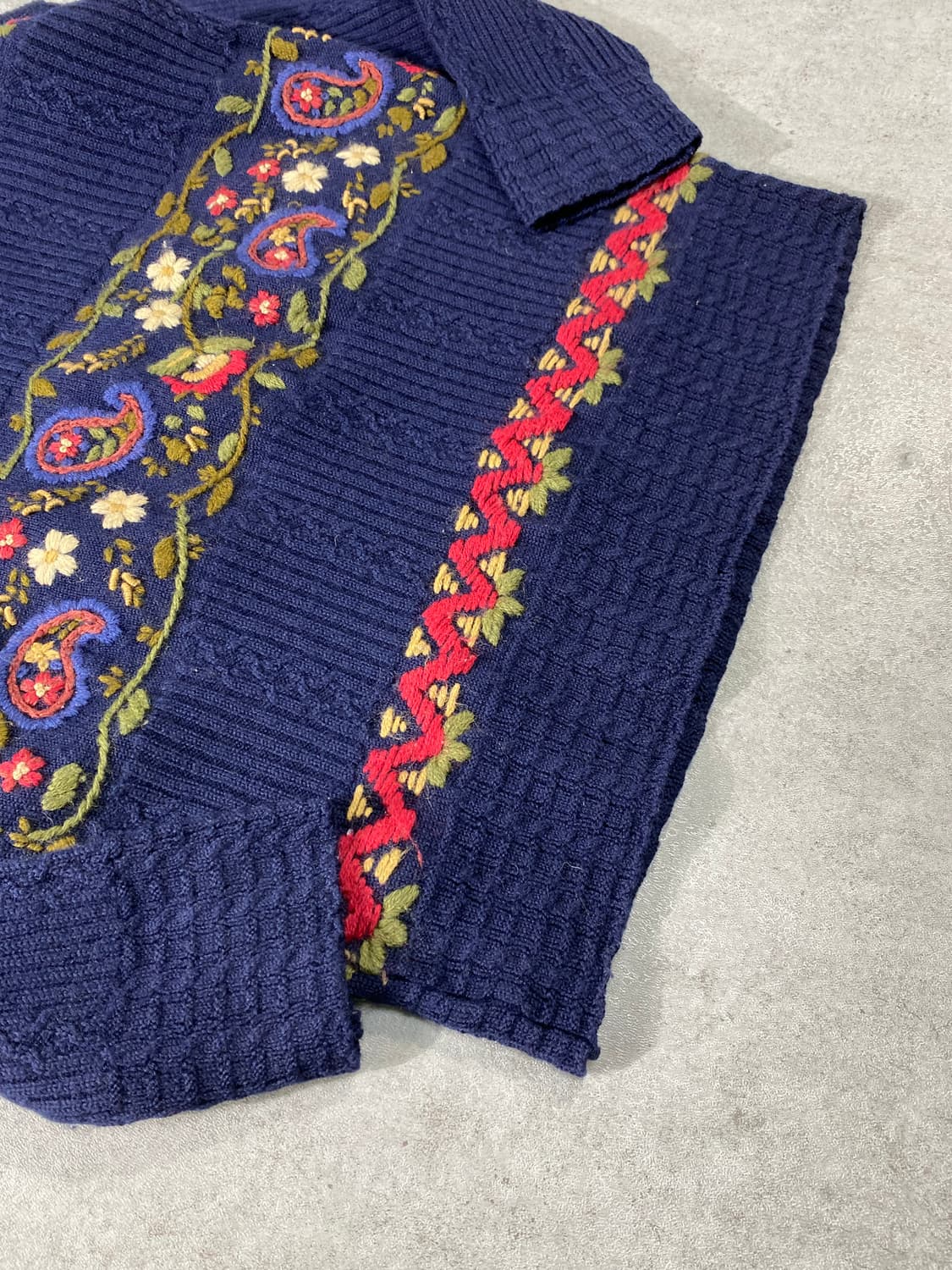 [M] Laura Ashley 플라워패턴 핸드 스티치 울 니트 상품이미지4