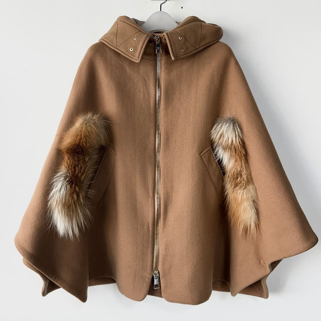 제시뉴욕 Alexis N 폭스퍼 캐시미어 케이프 상품이미지2