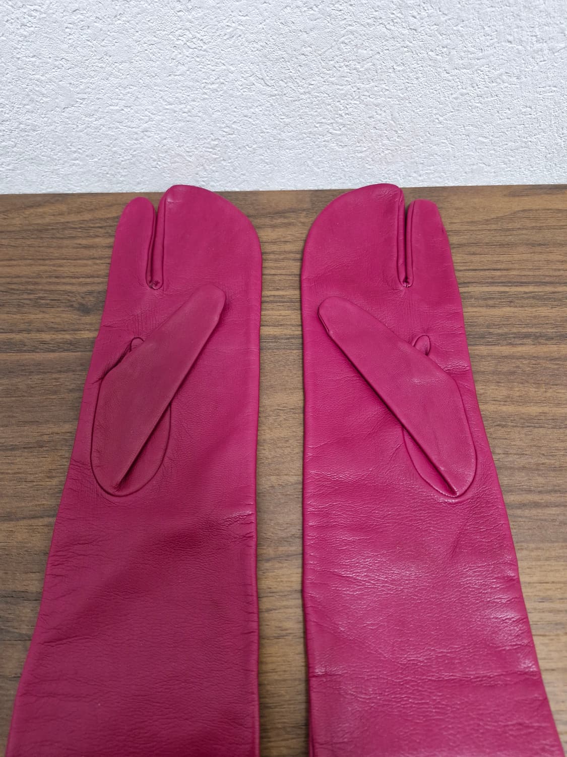 [M] 메종 마르지엘라 로즈 레더 타비 글러브 상품이미지3