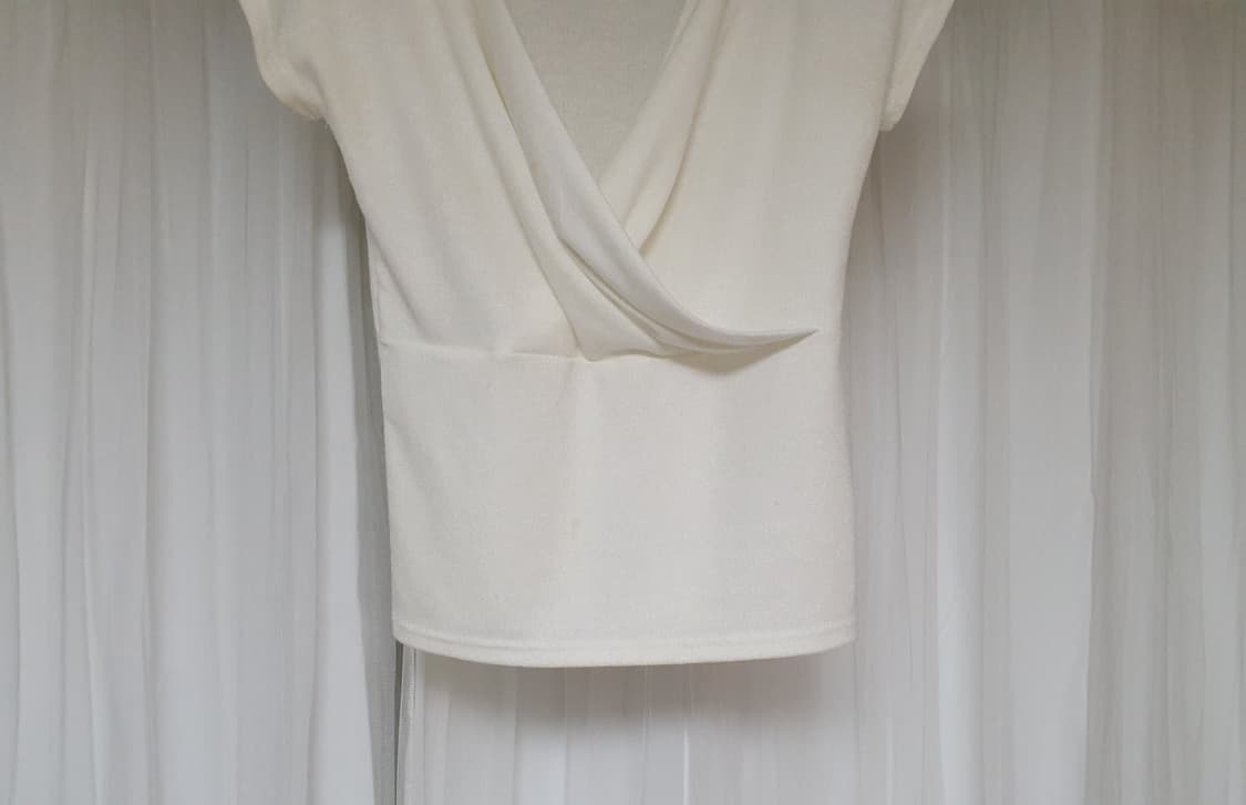 아이보리 랩 스타일 반팔 블라우스)44 상품이미지3