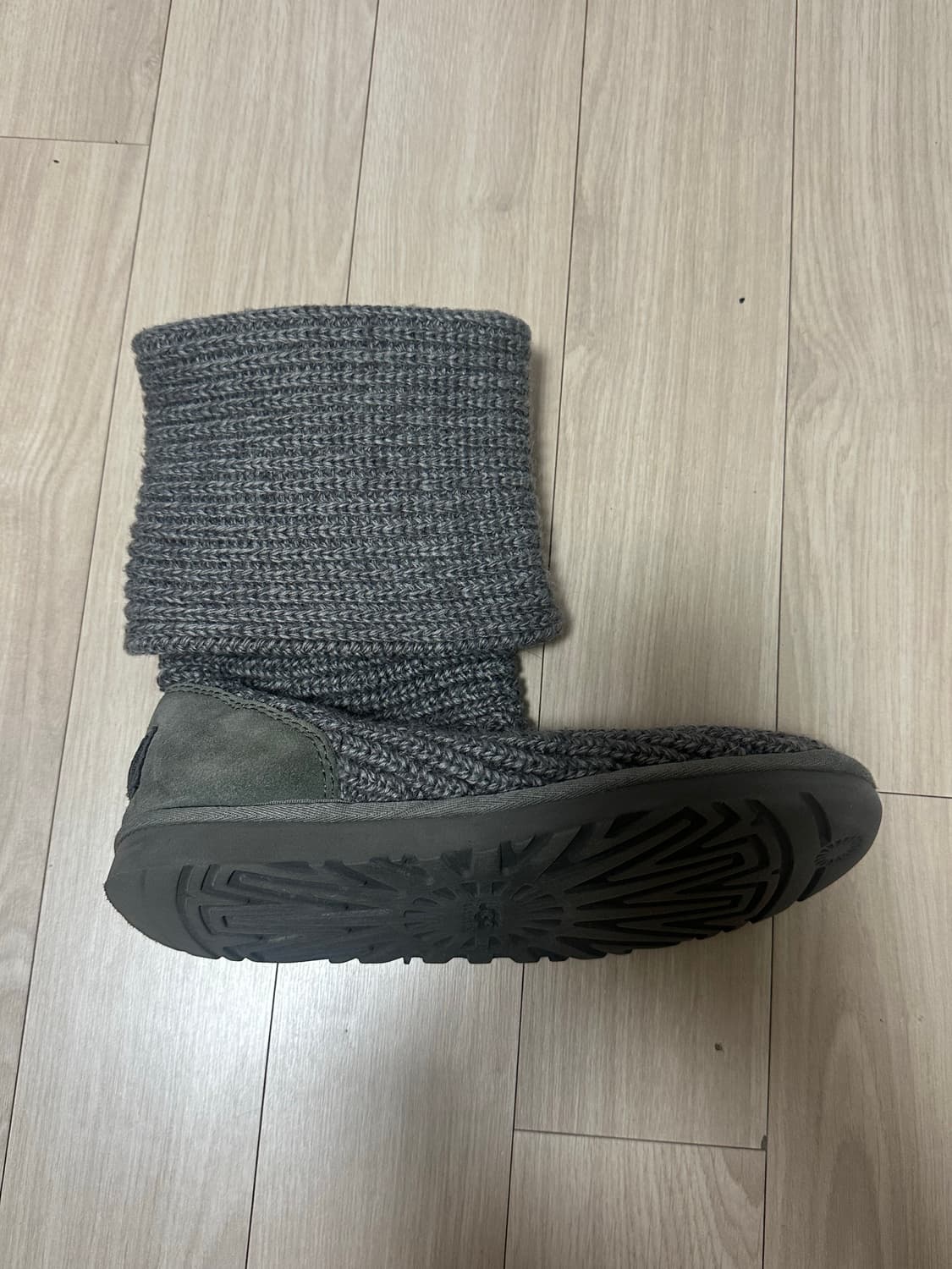 (240) 어그 카디 부츠 그레이 상품이미지4