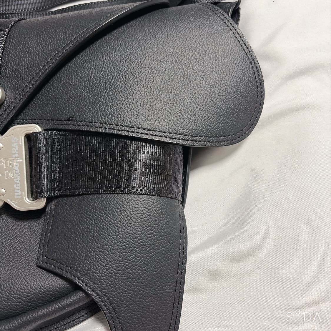 이우가마카라스 버클백 크로스백 상품이미지3