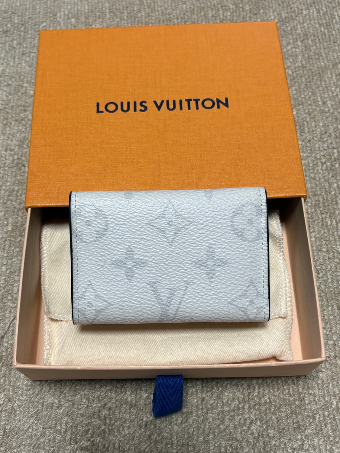 루이비통 안타르티카 트라이 폴드 지갑 상품이미지1