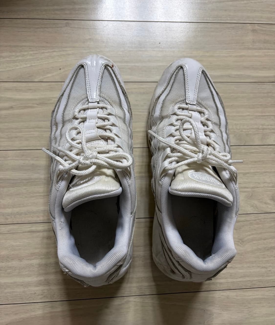 나이키 화이트 에어맥스 270 상품이미지1