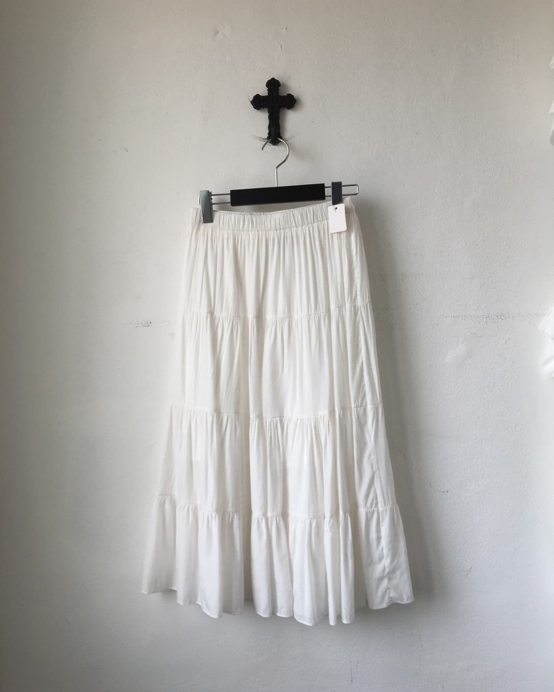 Layer white long skirt 상품이미지1