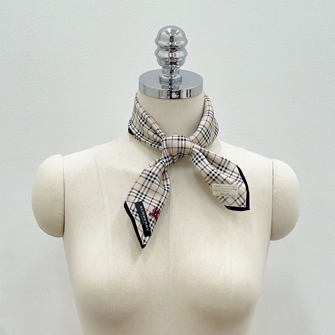 (새상품) burberry/ 버버리 쁘띠스카프 손수건 상품이미지6