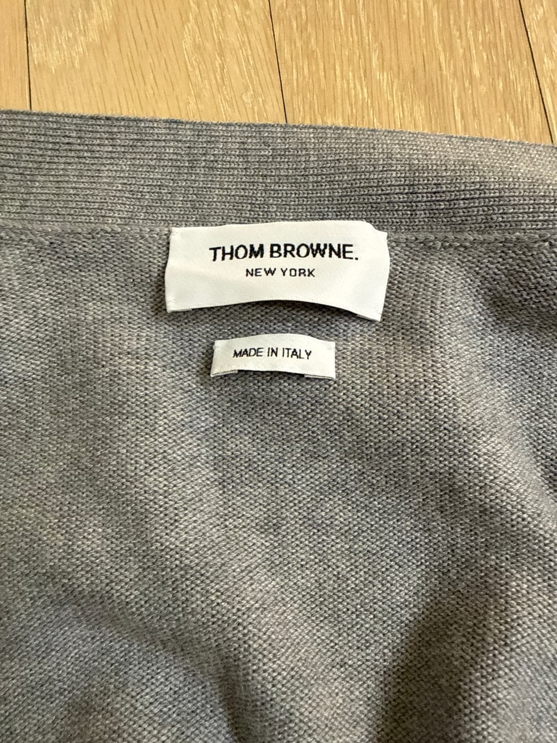 톰브라운 롱 가디건 상품이미지1