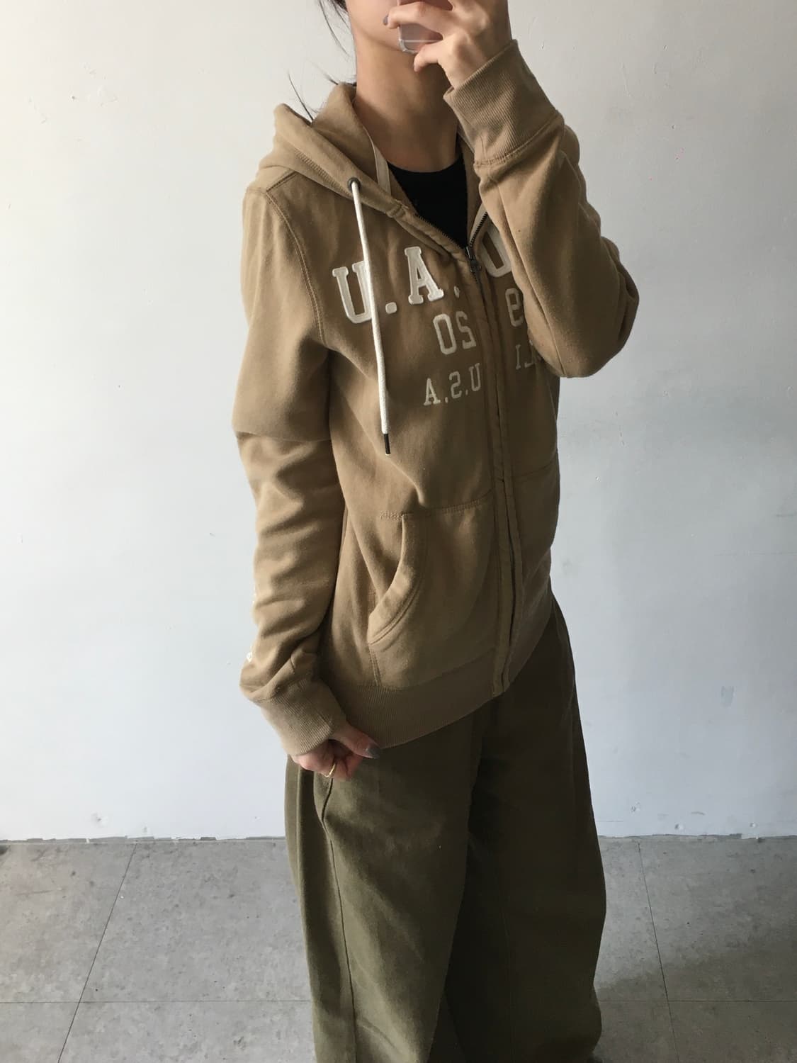 후아유 빅로고 후드집업 상품이미지2