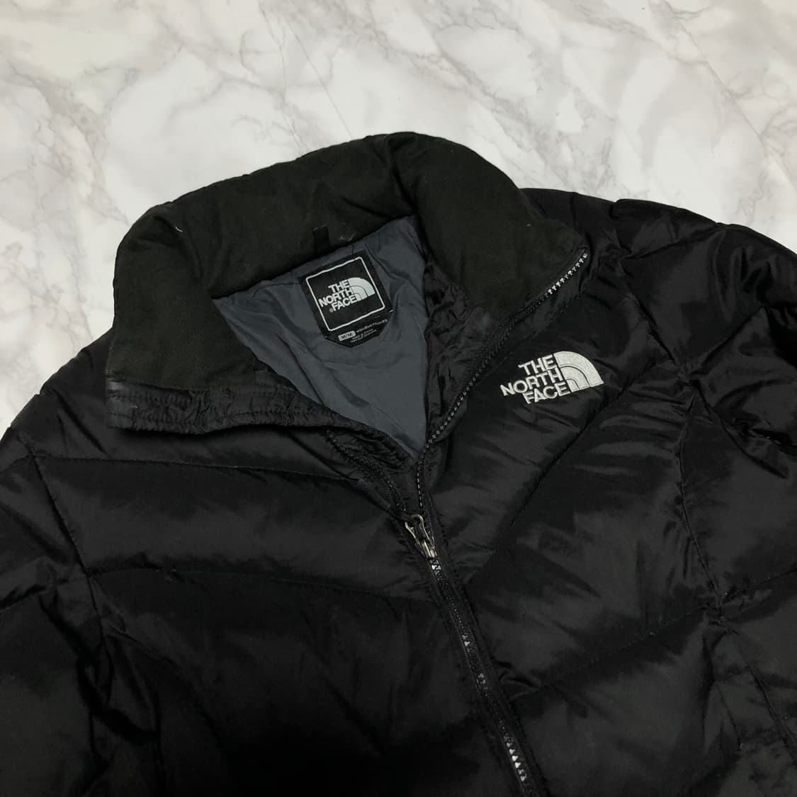 노스페이스 700 여성 패딩 블랙 센터로고 자켓  상품이미지2