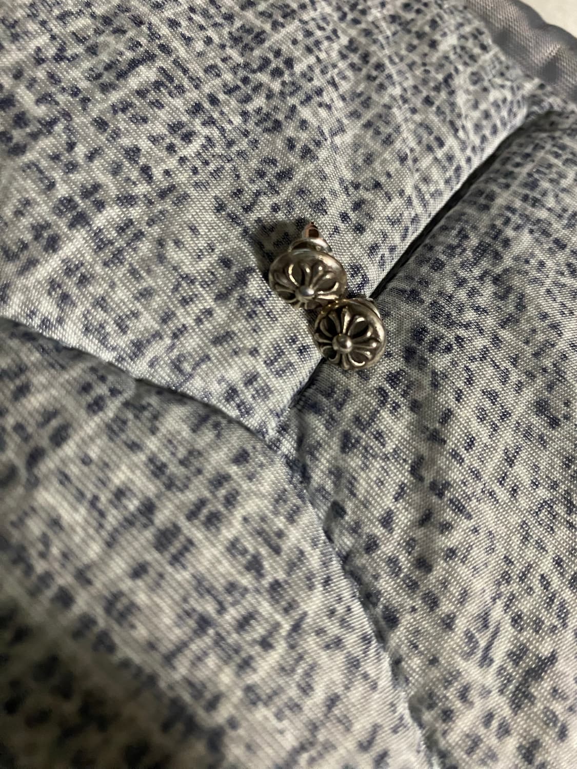 크롬하츠 플로랄 크로스 귀걸이 실버 상품이미지1