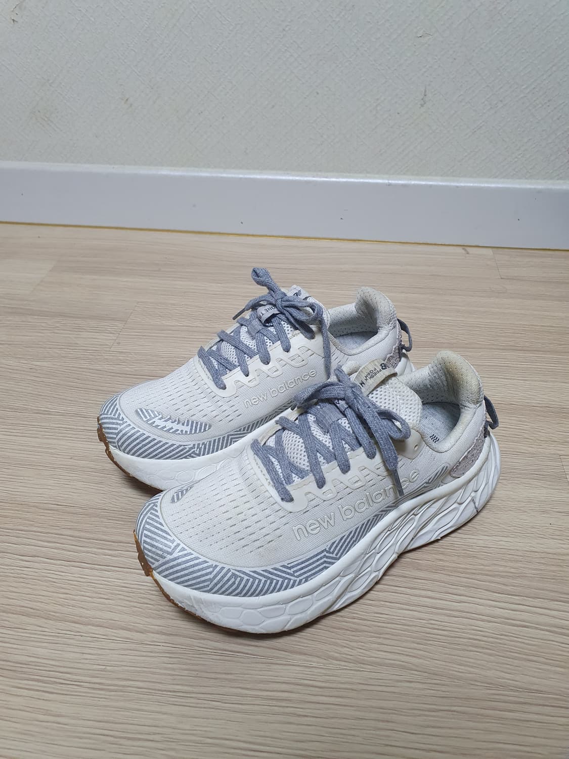 뉴발란스 프레쉬 폼 모어 트레일 v3 235 상품이미지4