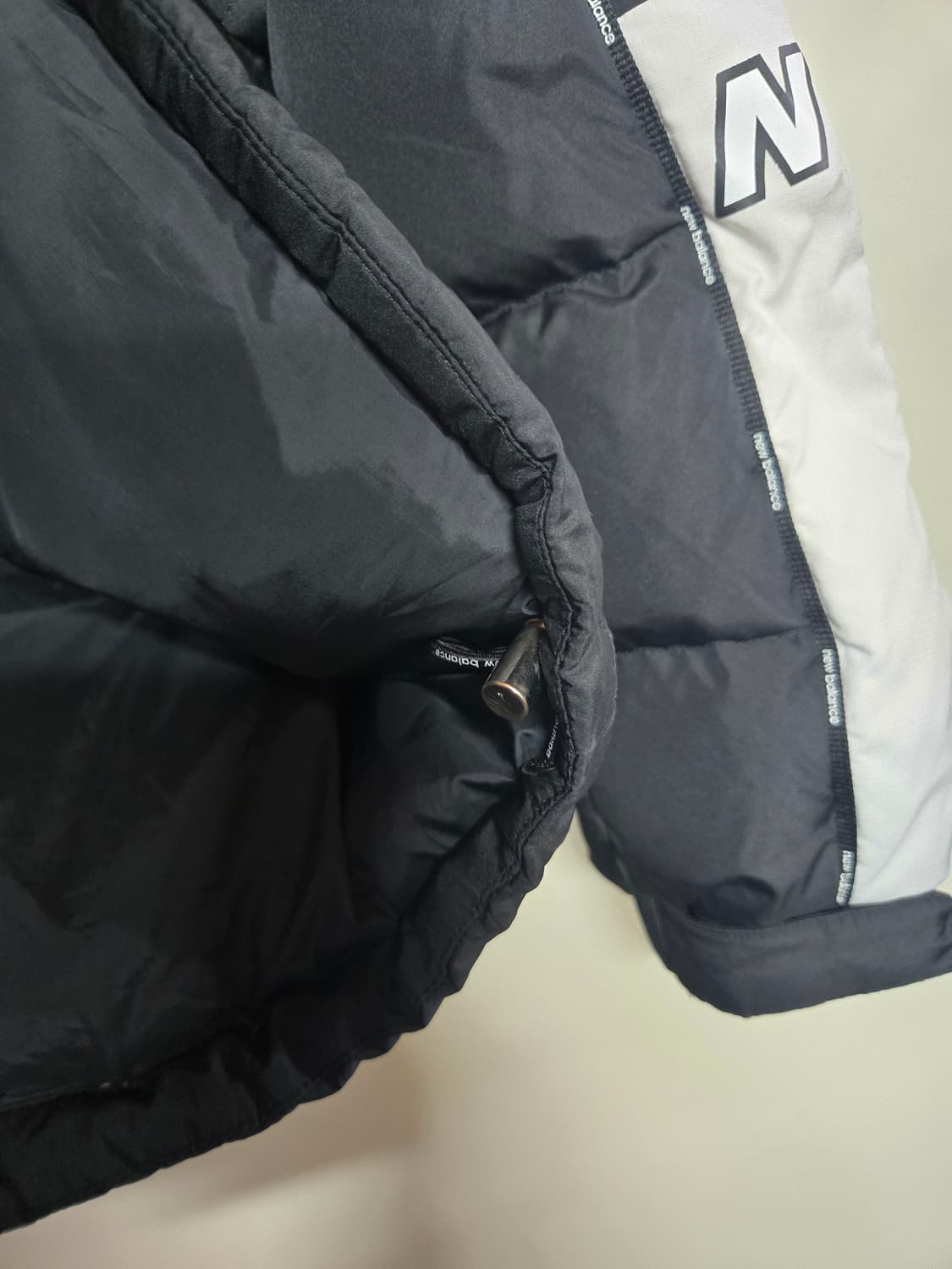 뉴발란스 구스 블랙 패딩 점퍼90S 상품이미지4
