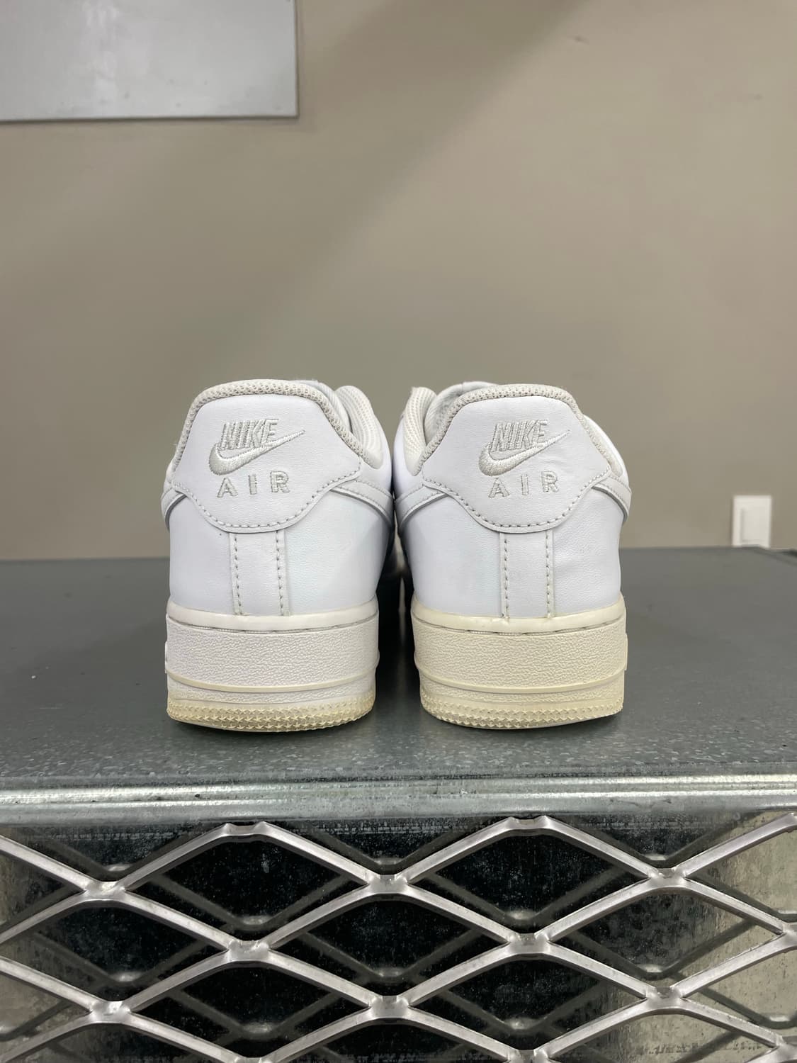 나이키 에어포스1 화이트 245 상품이미지3