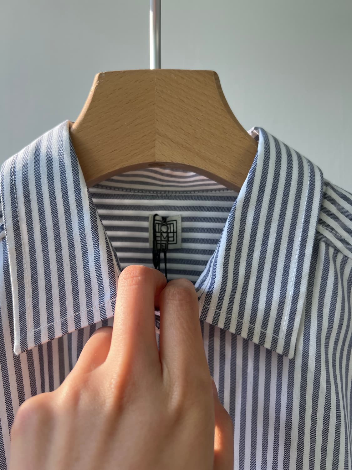 (새상품) toteme 토템 오버핏 셔츠 상품이미지4