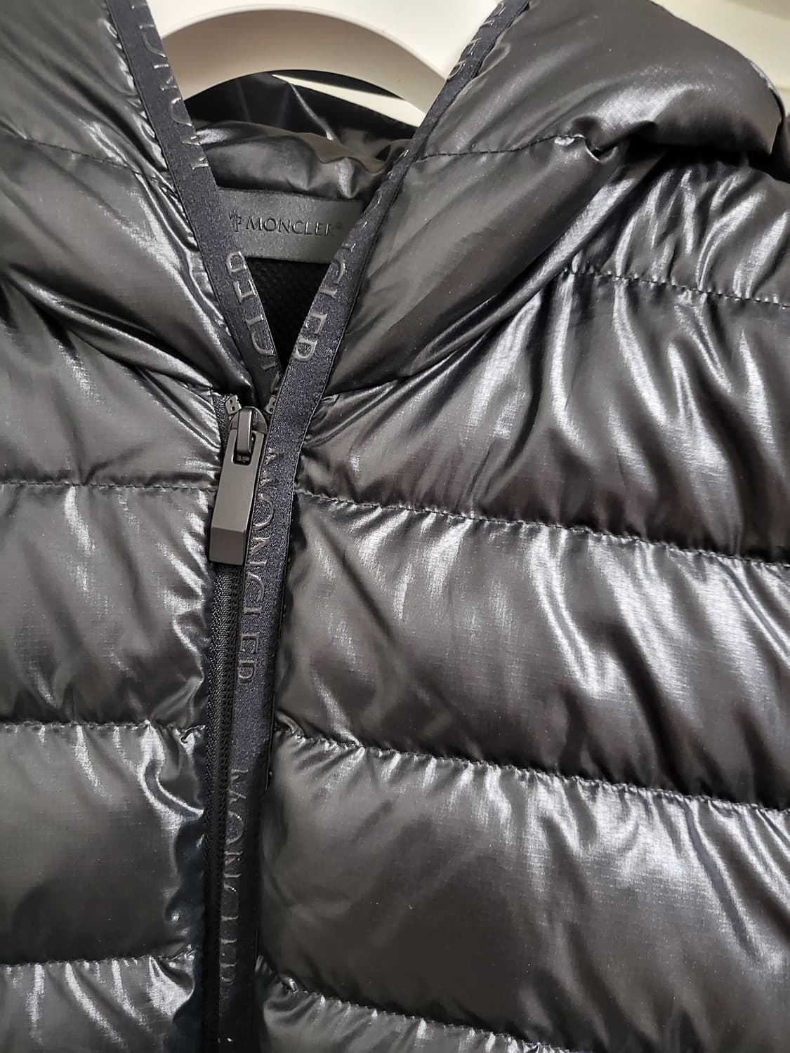 23FW 몽클레어 트리콧 후드 니트패딩 L 상품이미지4