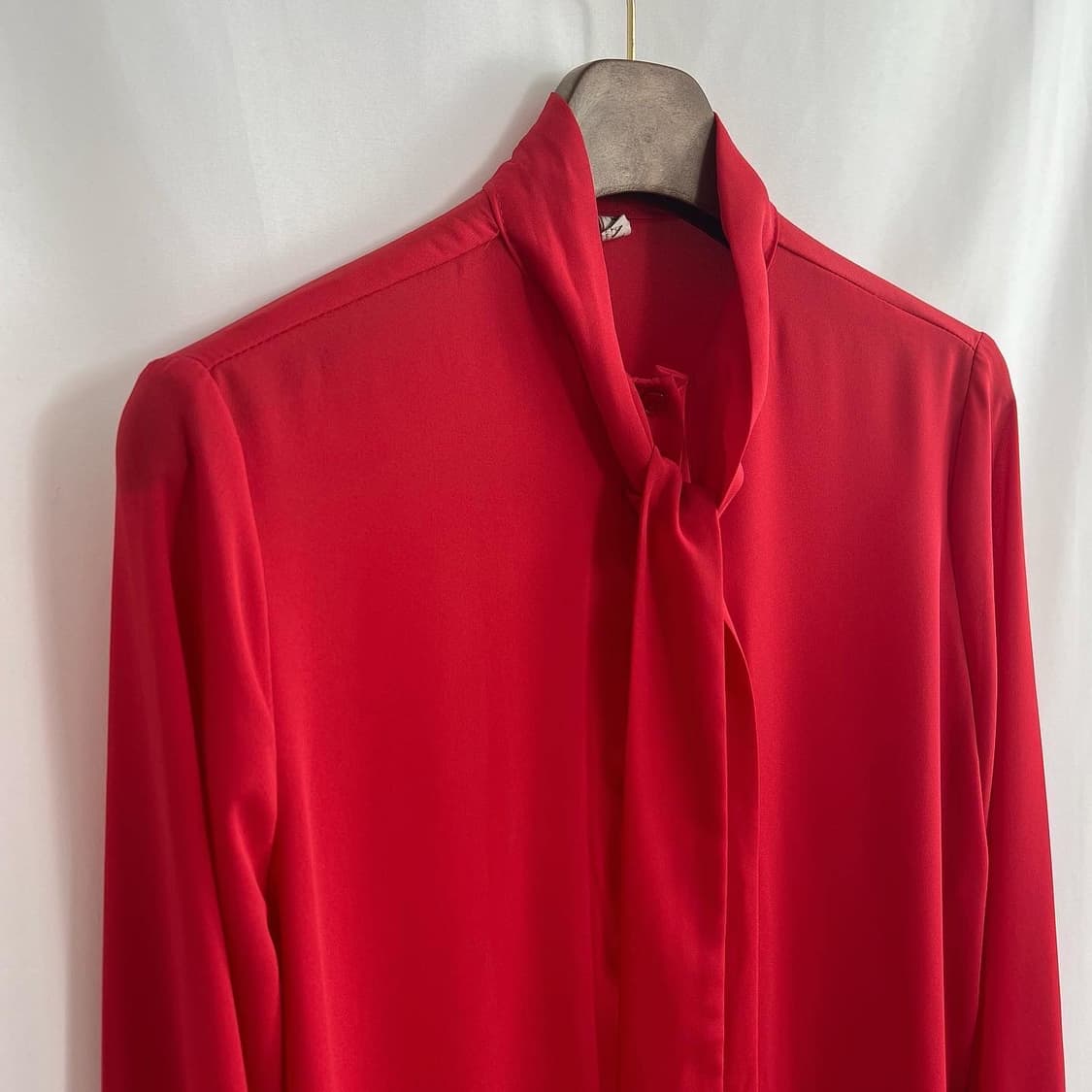 레드 커프스 블라우스 상품이미지6