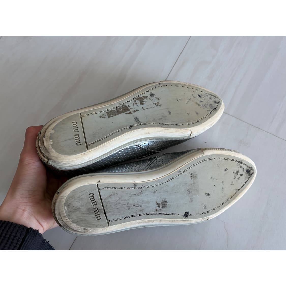 미우미우 메탈토 슬립온 상품이미지4