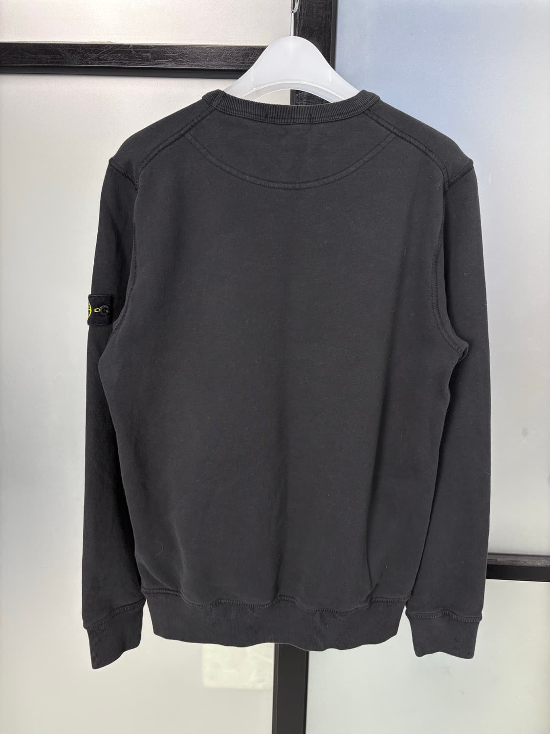 루키CK9750: 새상품 스톤 아일랜드 여성 블랙 맨투맨  상품이미지8