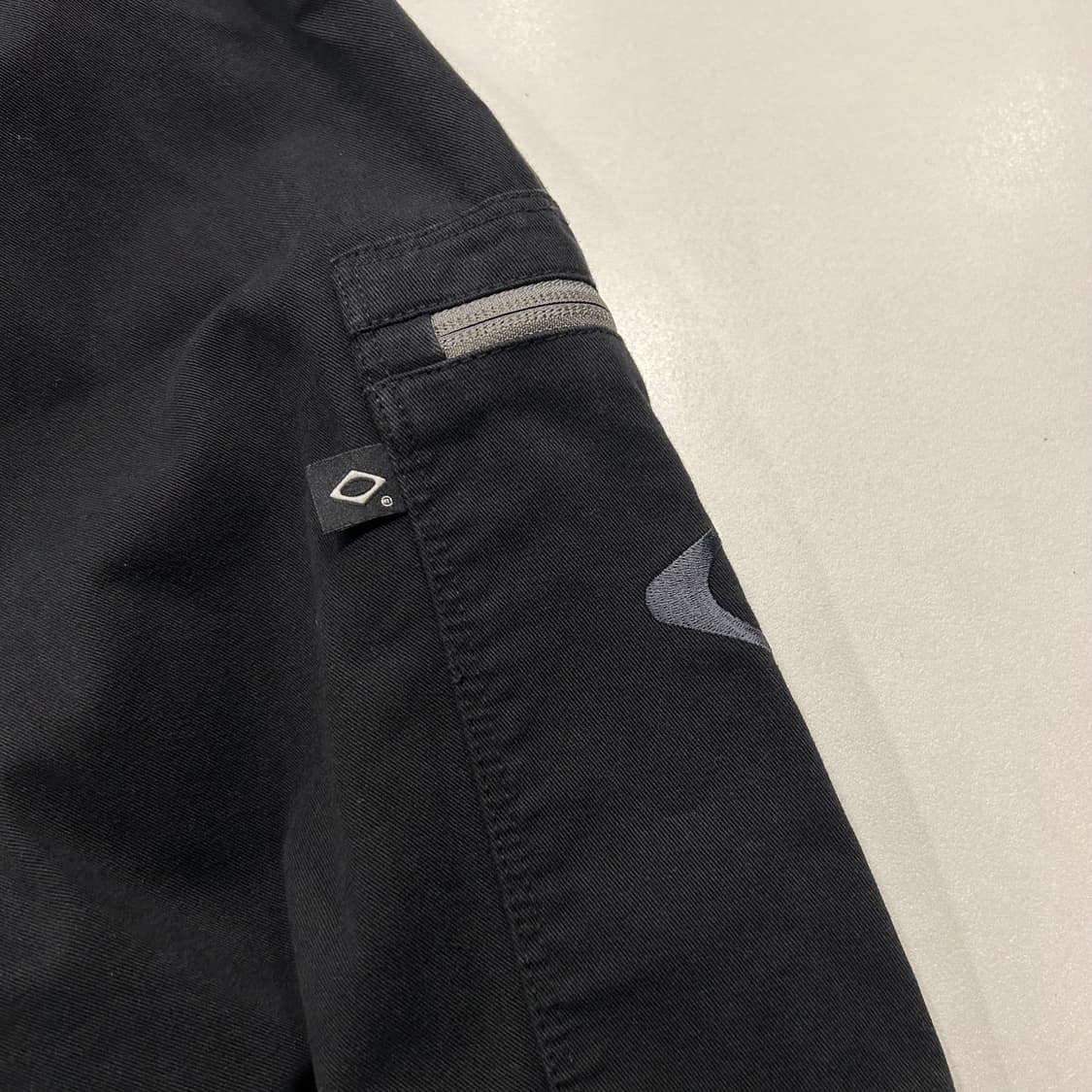 [M] 23FW 미스치프 드로우스트링 카고 팬츠 블랙 A373 상품이미지7