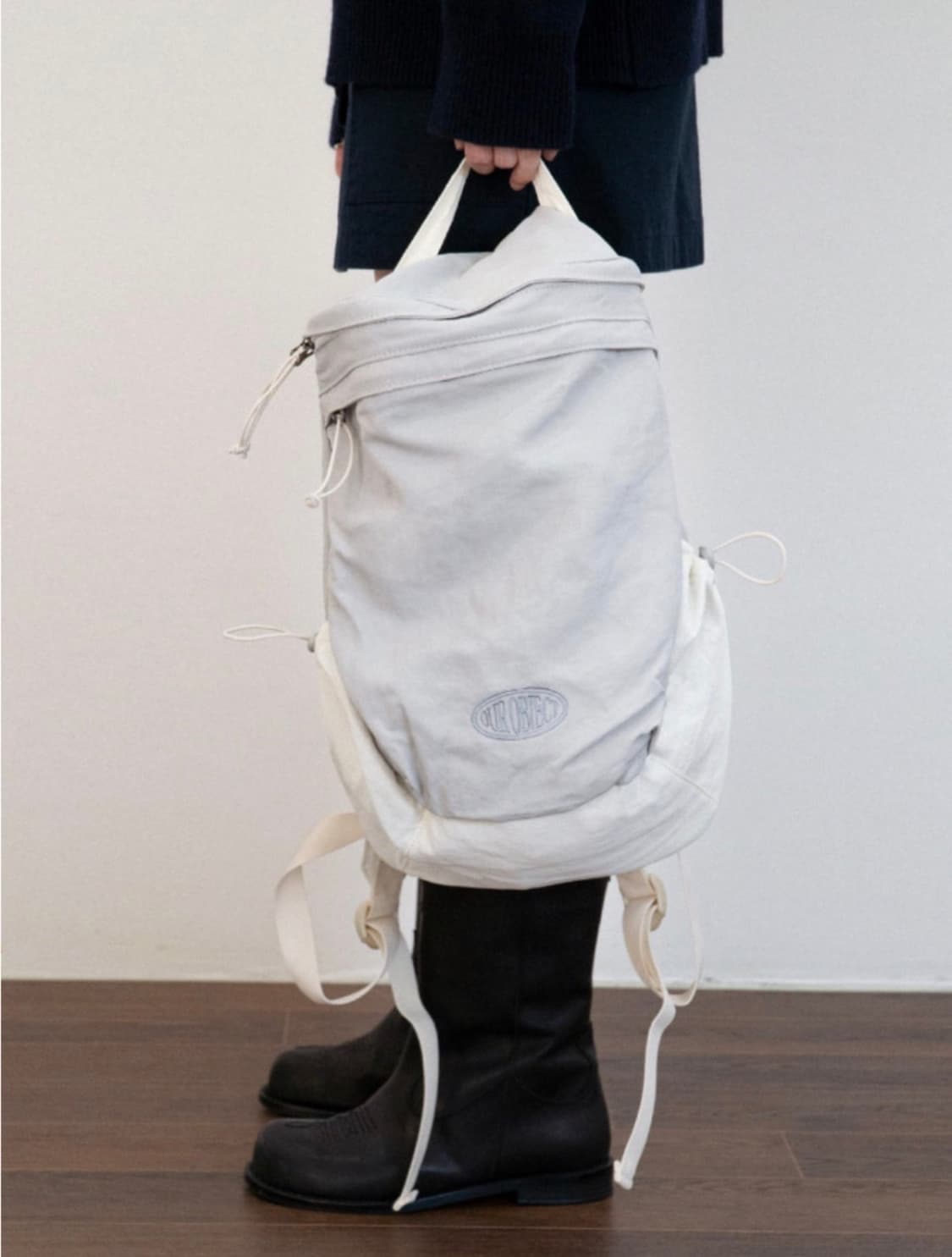 아우로 백팩 페일블루 상품이미지1