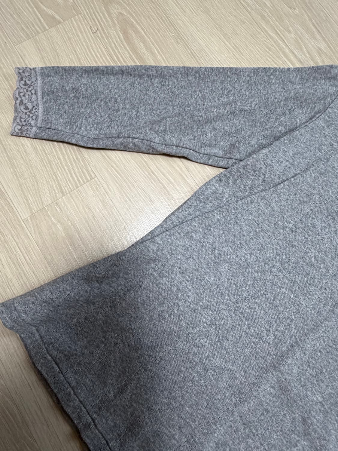 SHALOM DON'T KNOW LACE TOP (GRAY) 상품이미지10