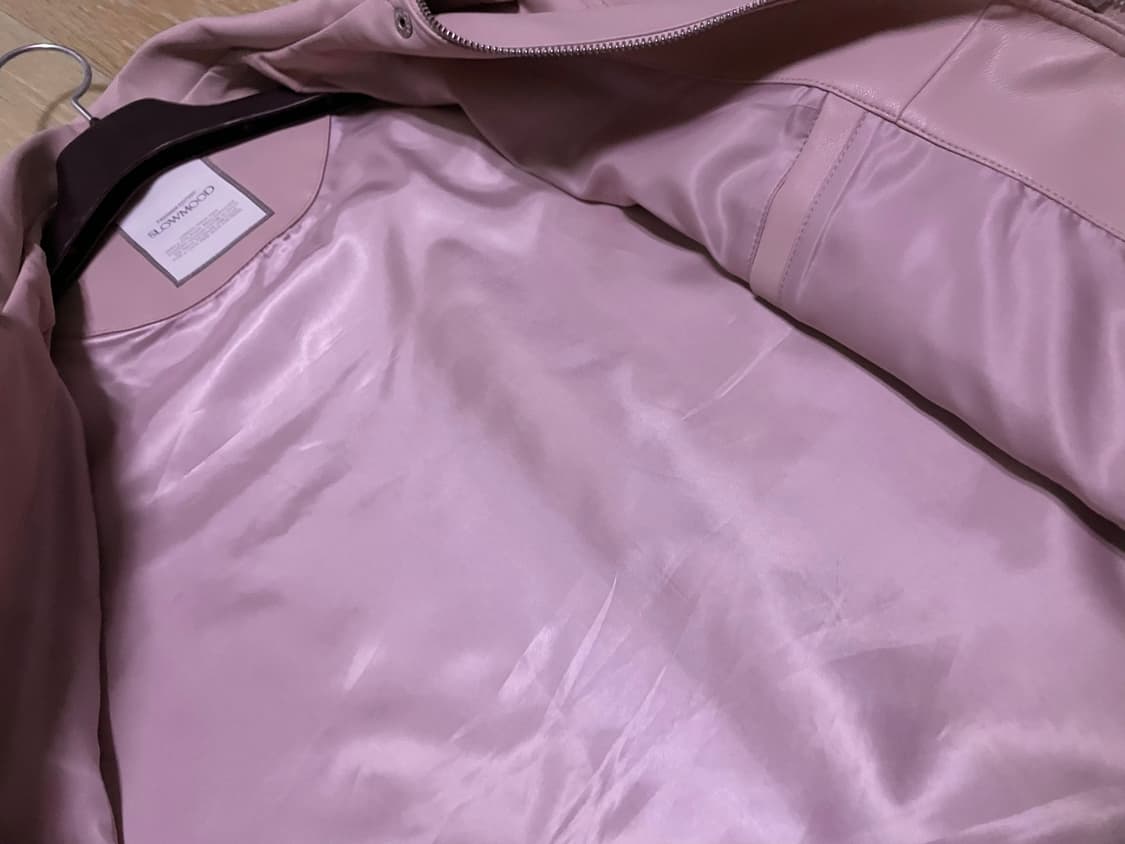 슬로우앤드 프리미엄 글로시 비건레더자켓 핑크 상품이미지6