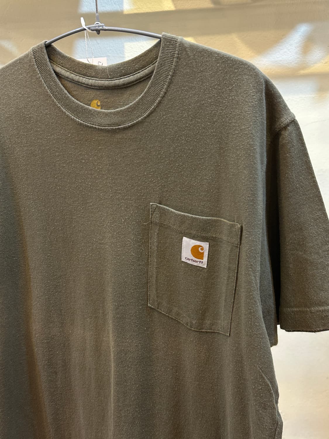 칼하트 포켓 반팔 티셔츠 올리브 S 상품이미지2