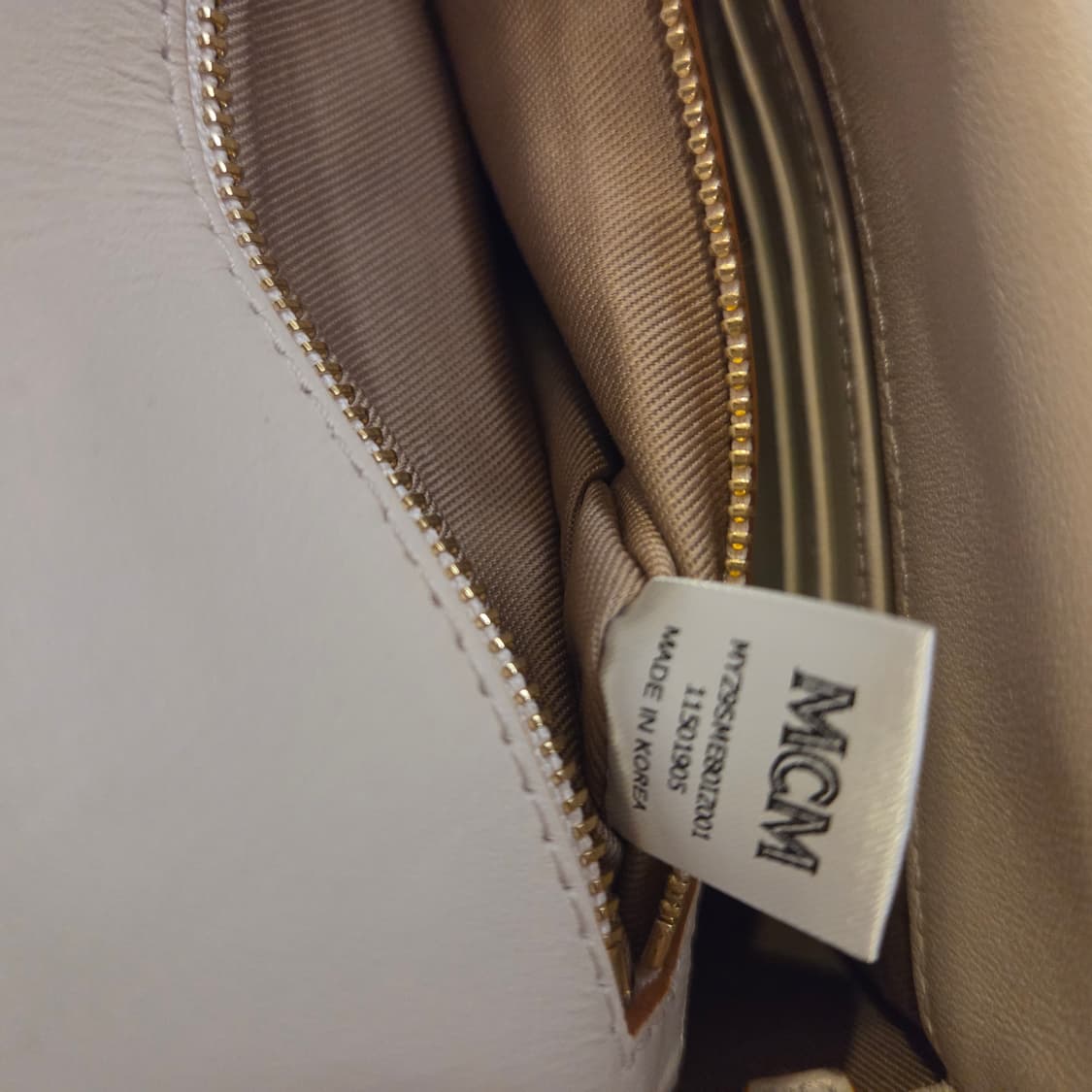 MCM 밀리 비세토스 레더 블록 플랩 크로스바디 상품이미지2