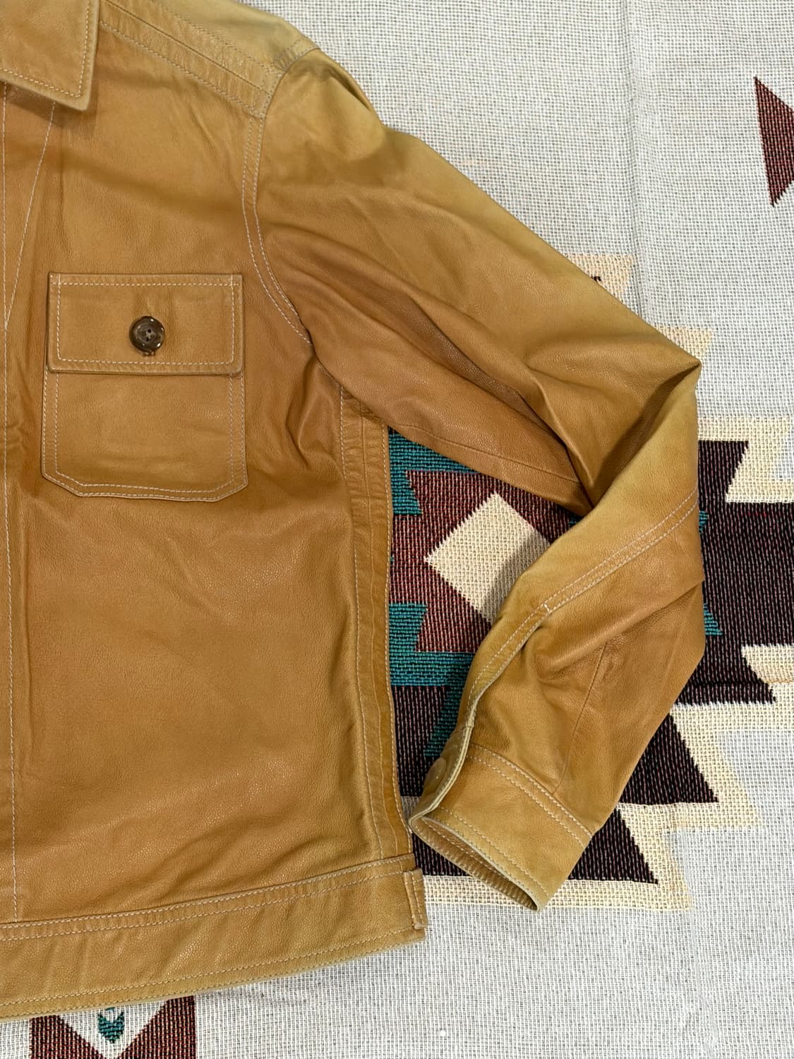 투모로우랜드 이태리 별주 레더 트러커 자켓 상품이미지2