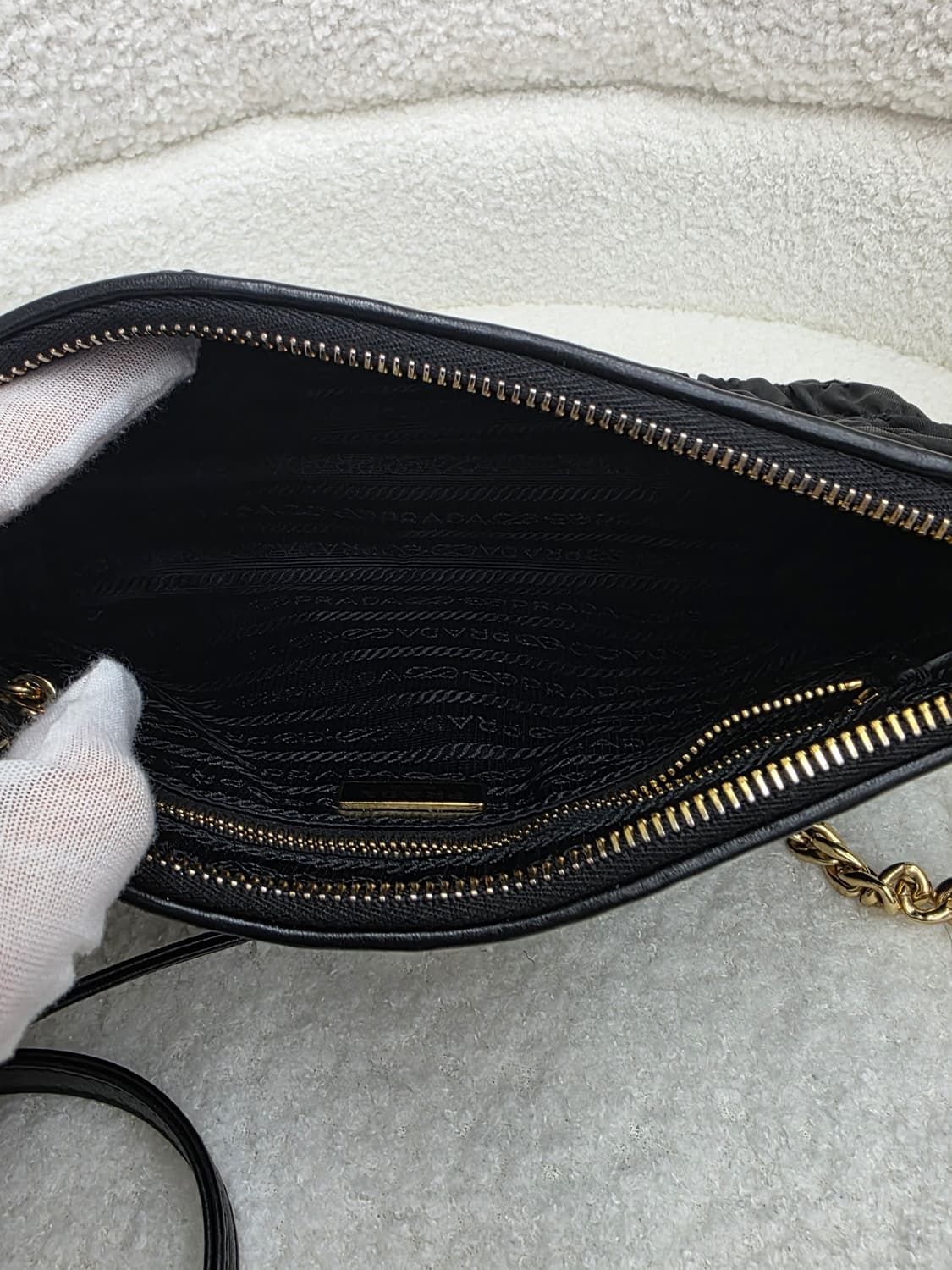 프라다 고프레 나파 레더 체인 크로스백 상품이미지4