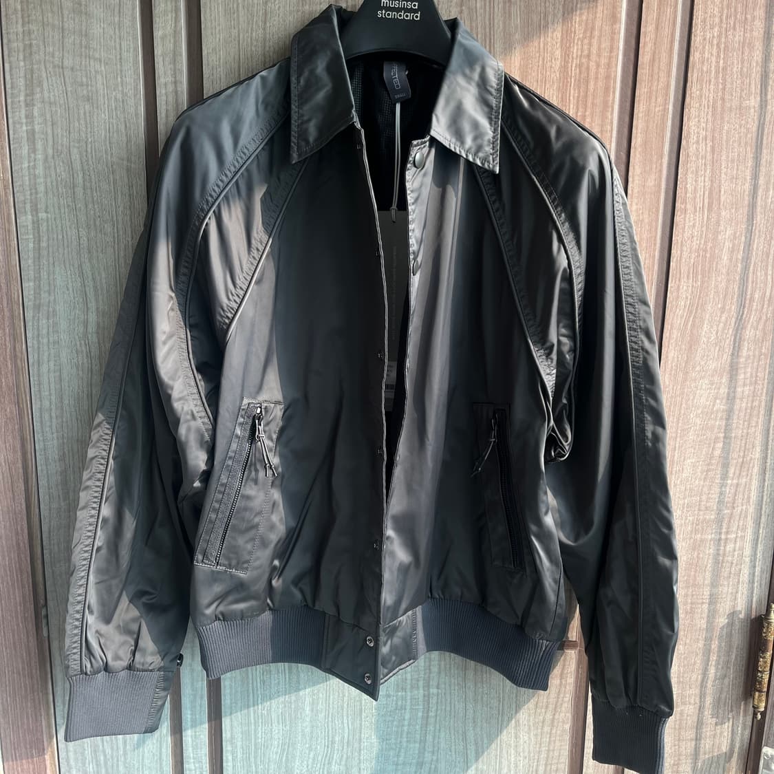 새상품(S)언어펙티드 바시티 자켓 차콜 상품이미지3