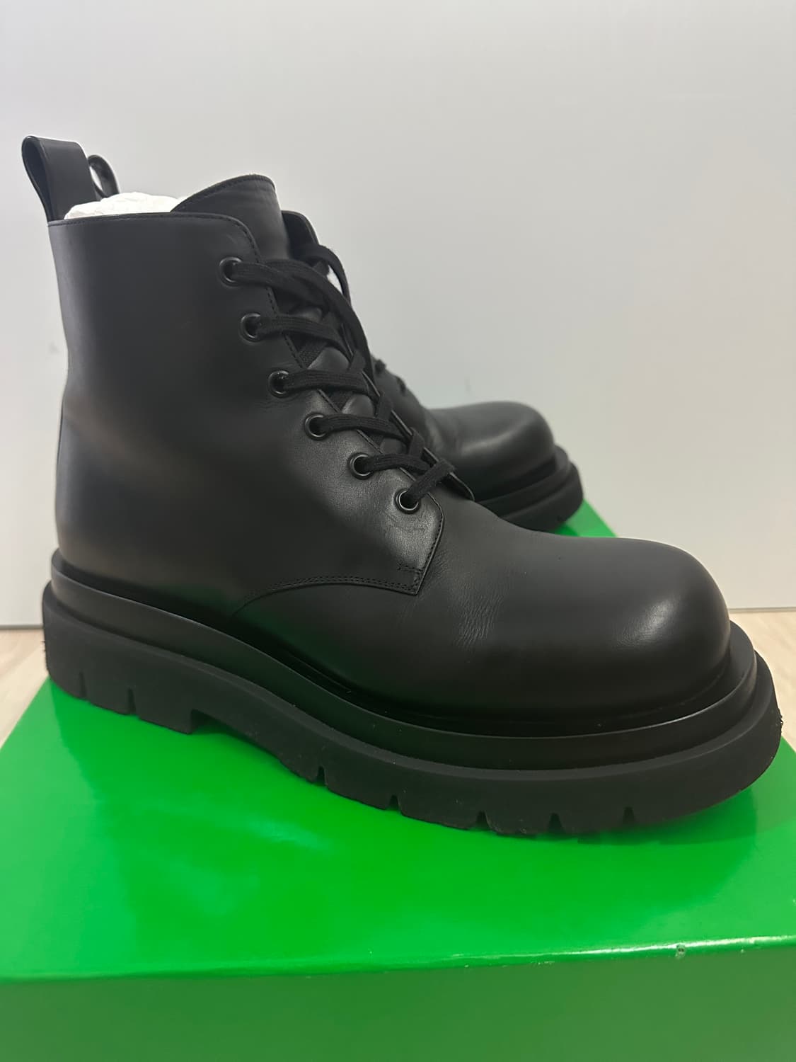 [42]보테가베네타 러그 레이스업 앵클 부츠 상품이미지1