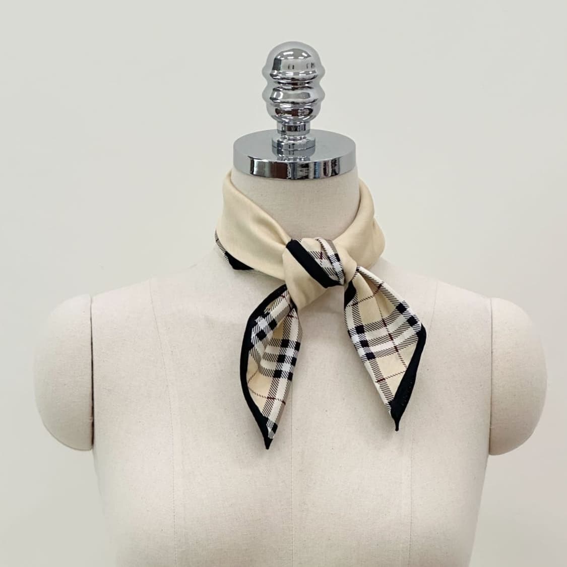 (새상품) burberry / 버버리 코튼 쁘띠스카프 손수건 상품이미지8