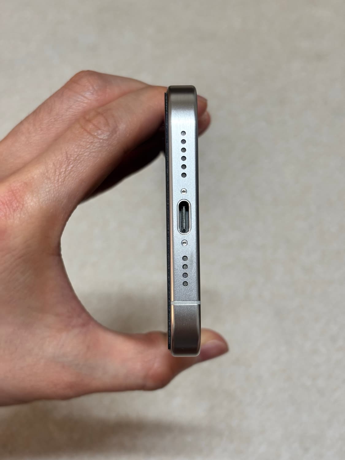 아이폰 15 프로 맥스 화이트티타늄 512기가 상품이미지6