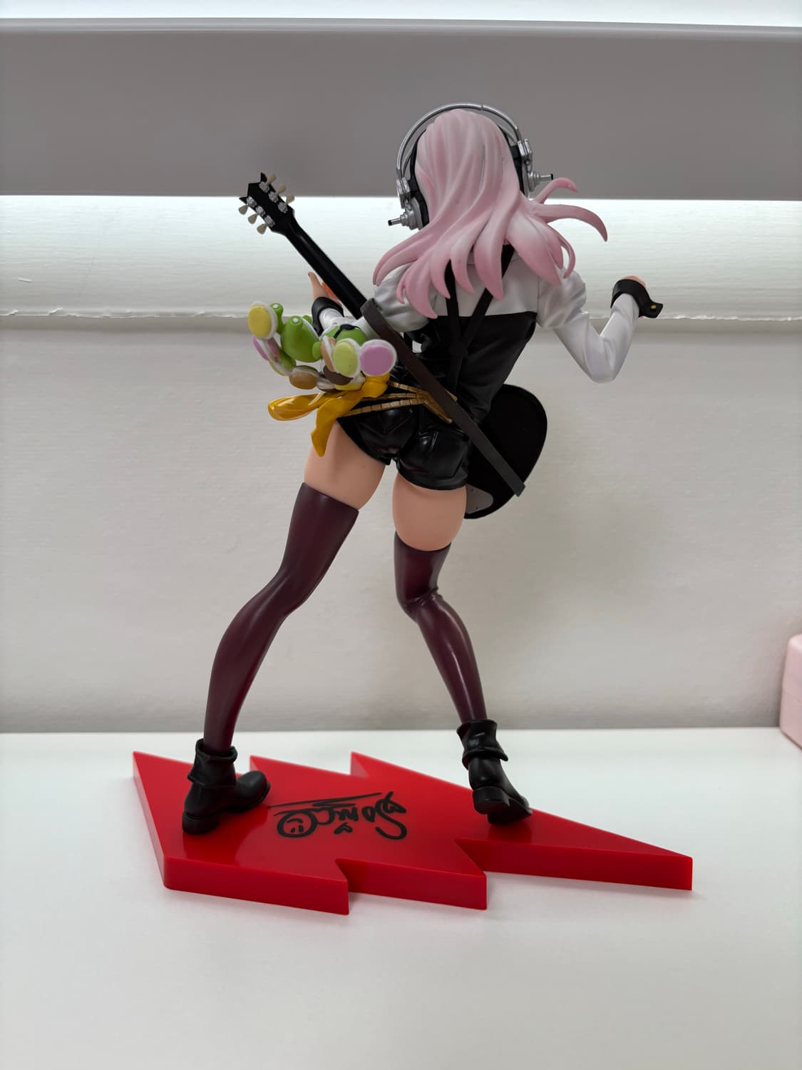 슈퍼소니코 프리미엄 피규어 A상 핑크 미소녀 기타 블랙 반프레스토 상품이미지3