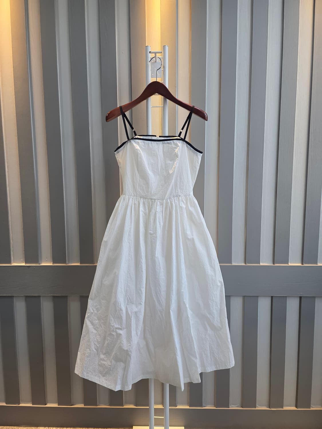 화이트 바스락원피스  상품이미지1