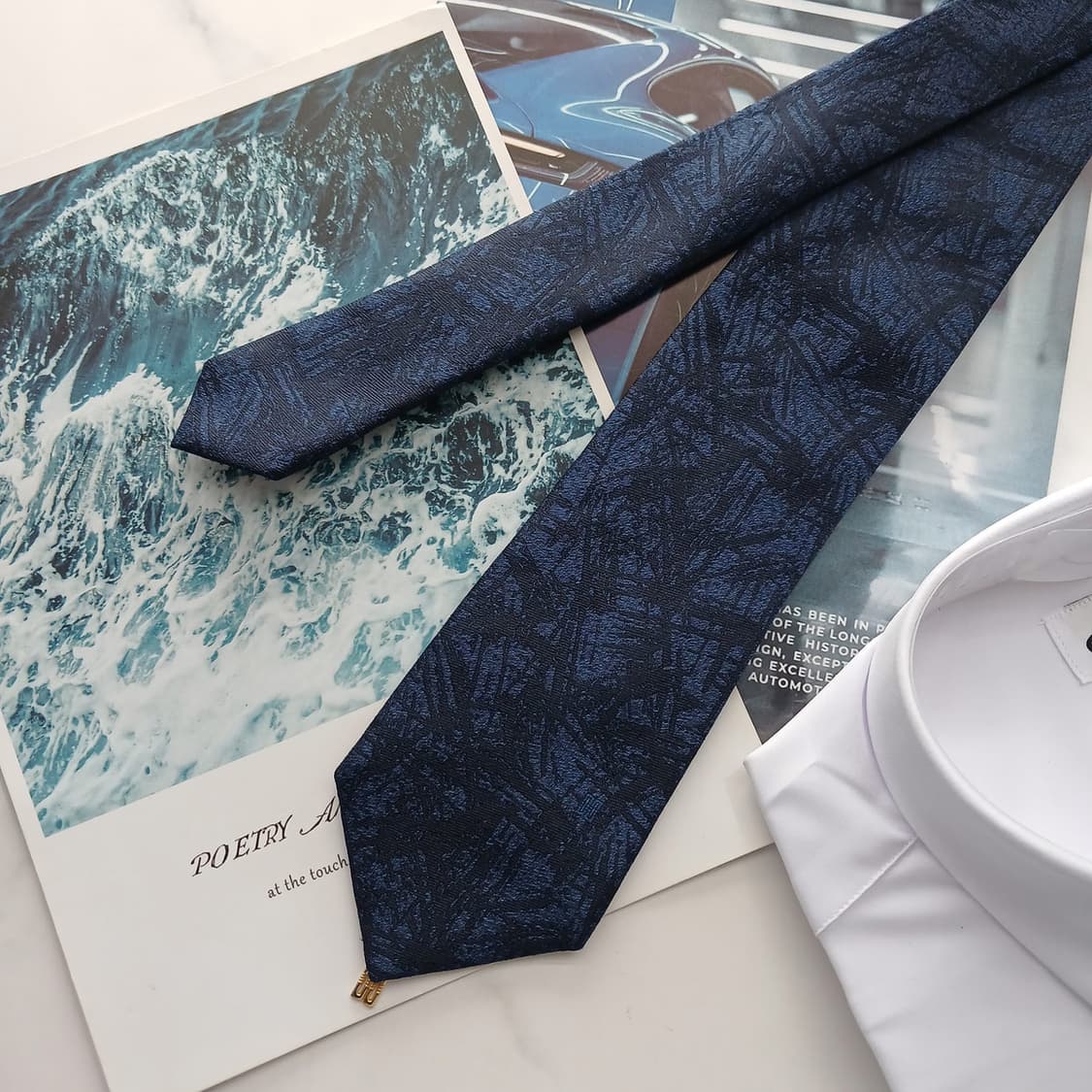 닥스 실크 네이비 텍스처 패턴 넥타이 8.4cm A+등급 A18350
 상품이미지3