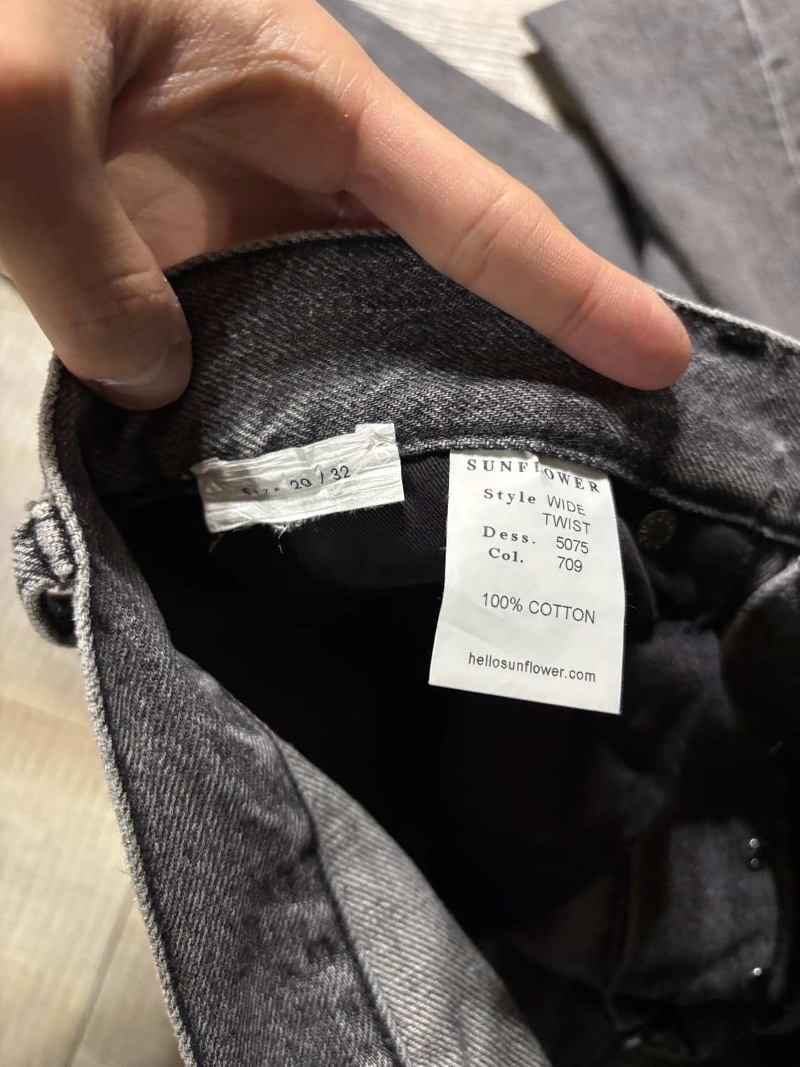 [29] 선플라워 와이드 트위스트 데님 팬츠 블랙 스톤 흑청 상품이미지3