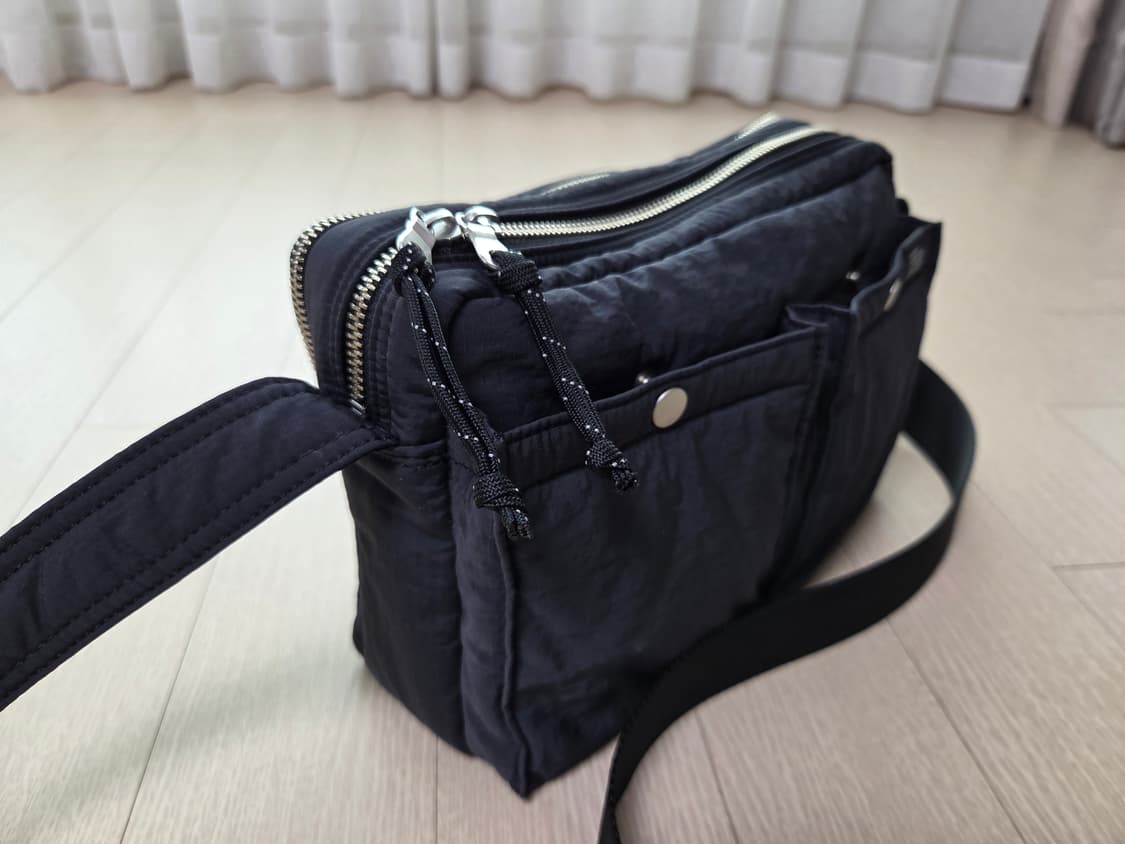 스위치 시티보이 004 크로스백 블랙던 컬러 상품이미지2