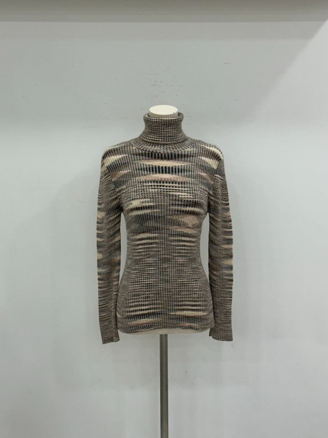 미소니 캐시미어 목폴라 상품이미지1