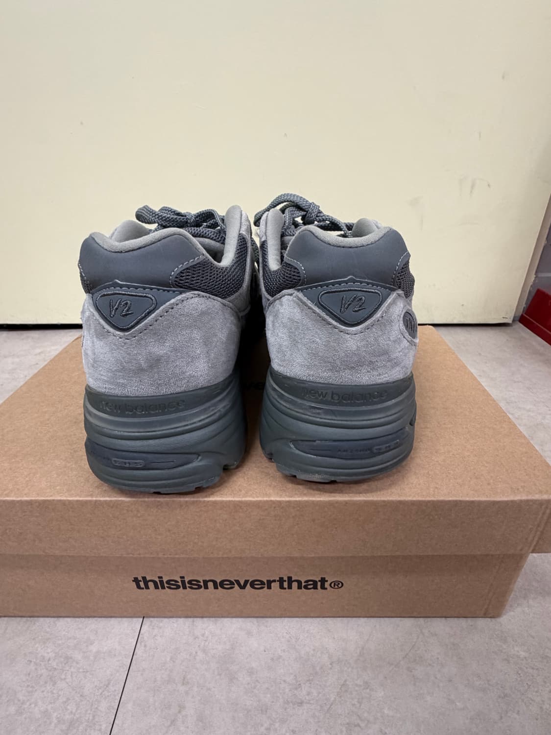 뉴발란스 991v2 디스이즈네버댓 290 상품이미지2