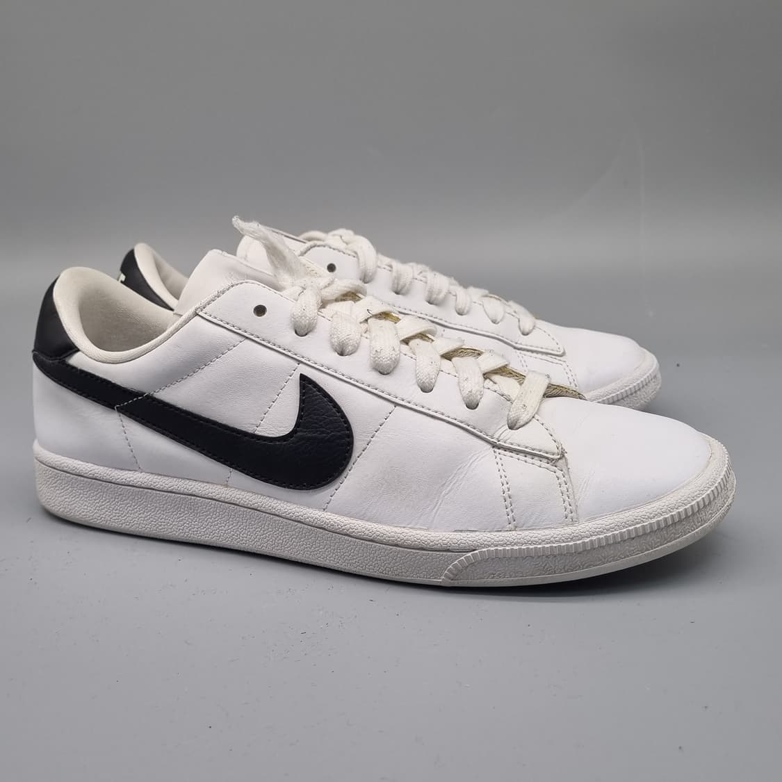 나이키 테니스클래식 스니커즈260 상품이미지1