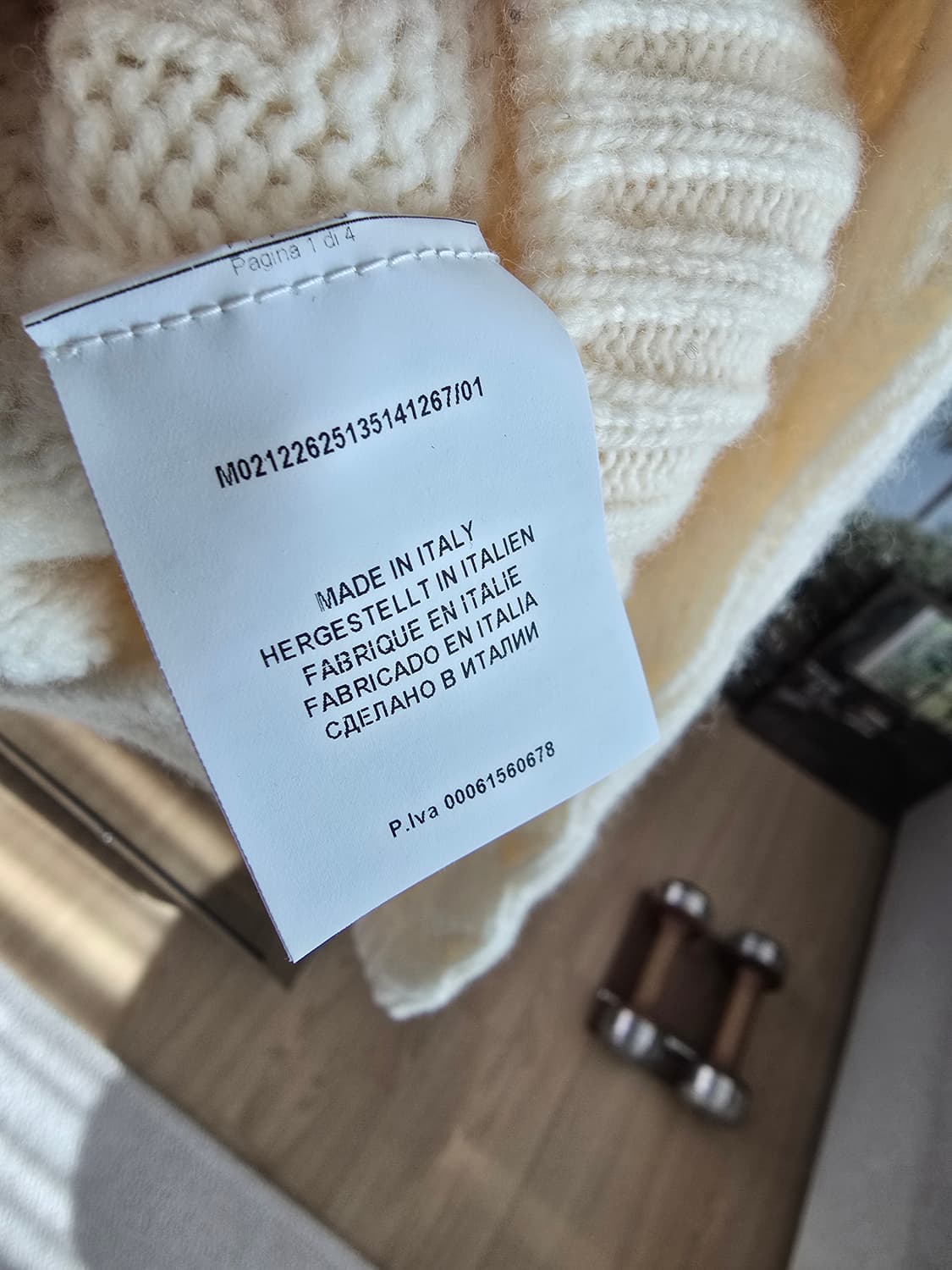 딸리아또레 버진울 연한아이보리 색상 52사이즈입니다. 상품이미지7