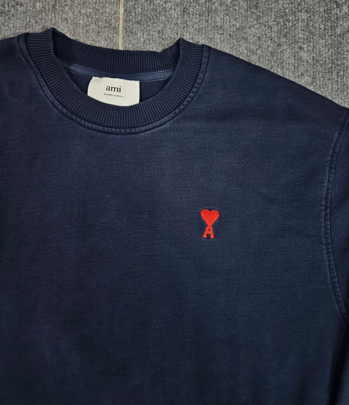 아미 스몰 하트 로고 맨투맨 급처 상품이미지2