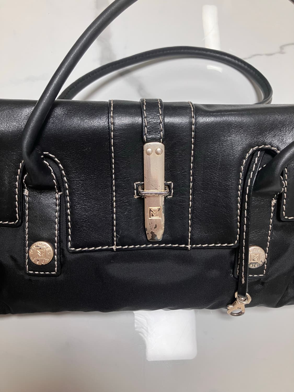 Y2K 빈티지  블랙 이스트웨스트 토트백 상품이미지2