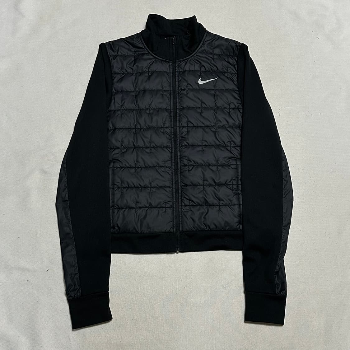L 나이키 써마 핏 러닝 경량 패딩   상품이미지2